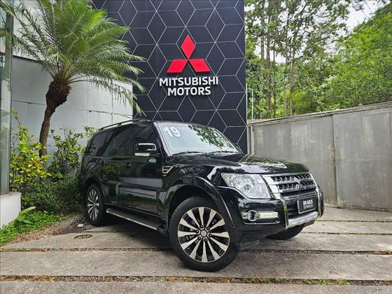 MITSUBISHI PAJERO FULL 3.8 HPE 4X4 V6 24V GASOLINA 4P AUTOMÁTICO MITSUBISHI PAJERO FULL 3.8 HPE 4X4 V6 24V GASOLINA 4P AUTOMÁTICO
